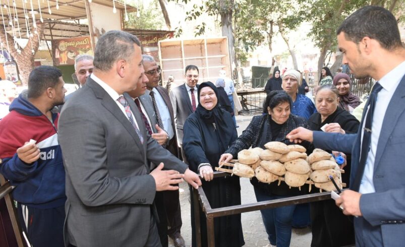 اللواء وليد أبو المجد، نائب وزير التموين فى جولة تفقدية بالقاهرة