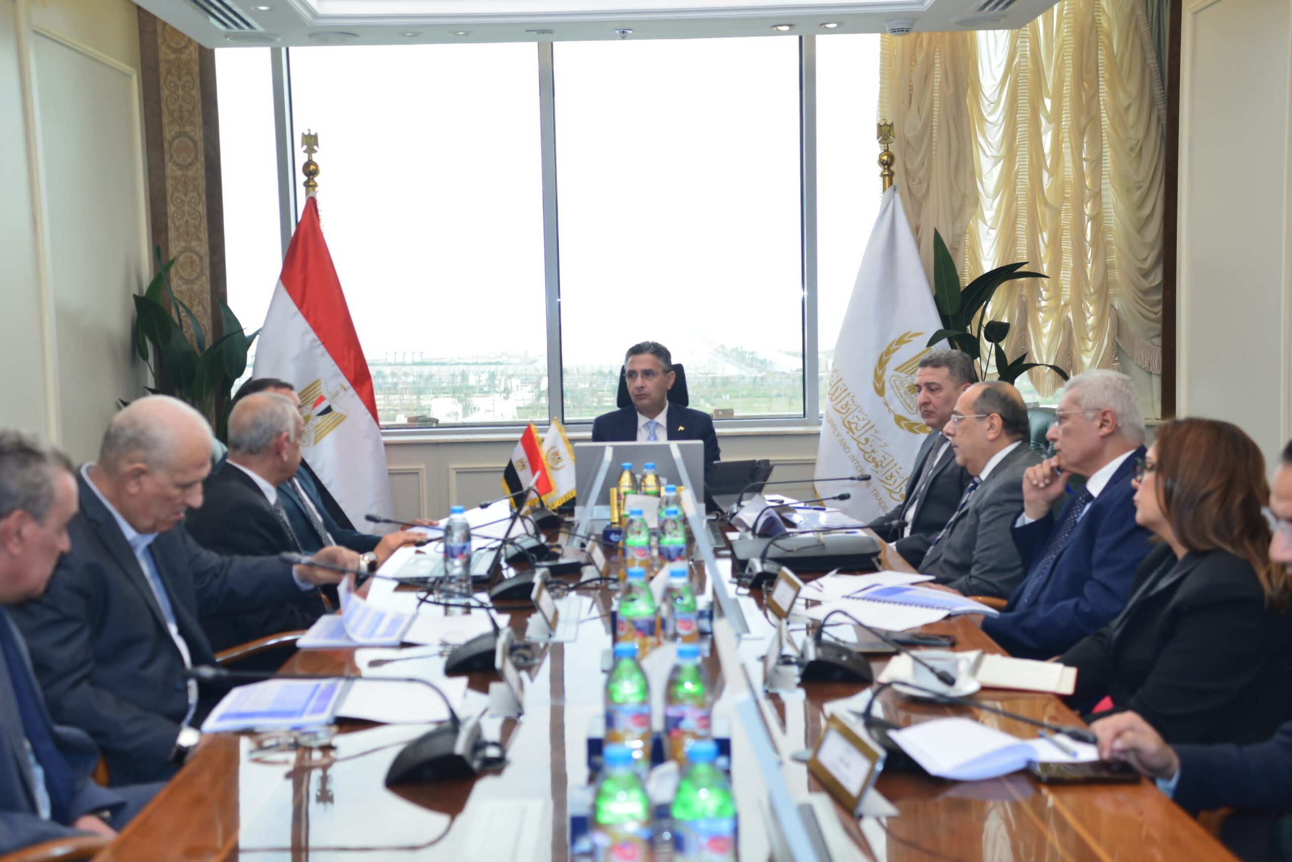 وزير التموين يعقد اجتماعًا مع شركة الإسكندرية للزيوت والصابون لبحث خطط التوسع