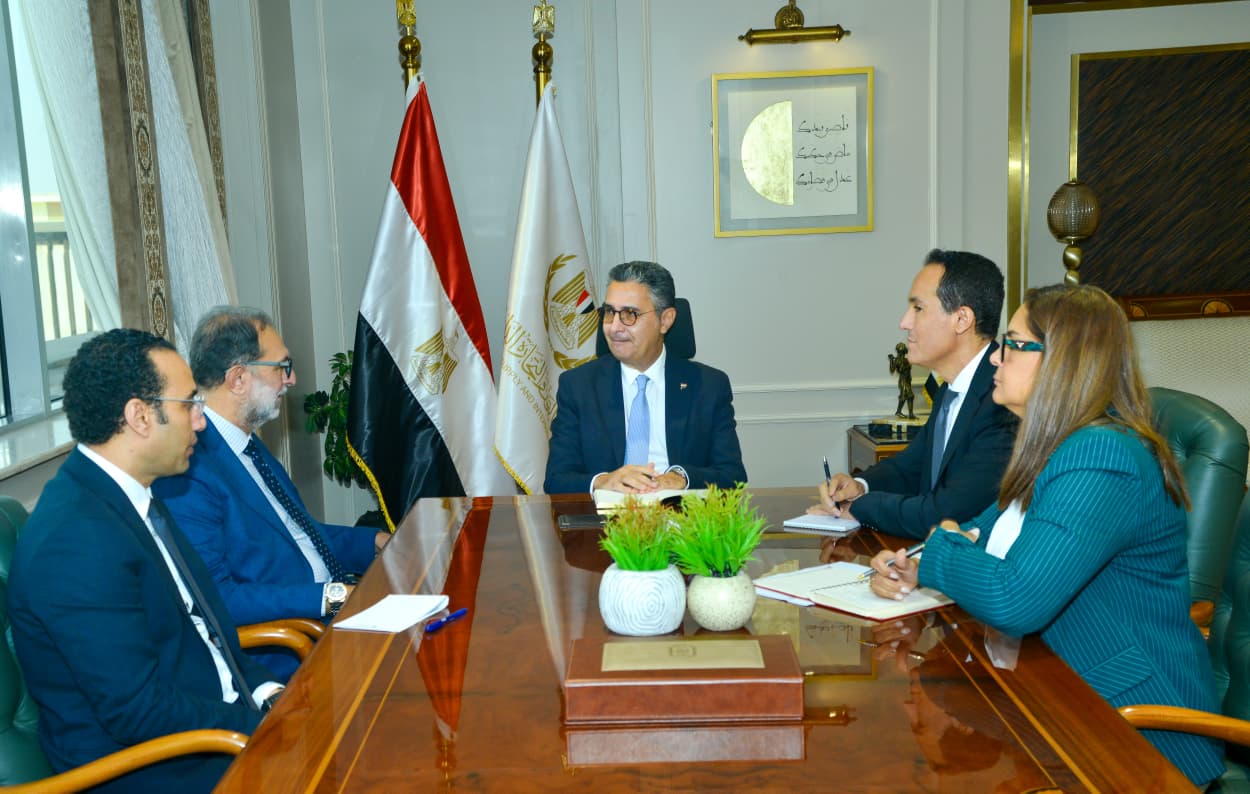 وزير التموين يعقد اجتماعًا مع رئيس الهيئة القومية لسلامة الغذاء