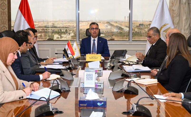 وزير التموين يعقد اجتماعًا موسعًا لمتابعة الاحتياطي الاستراتيجي من السلع