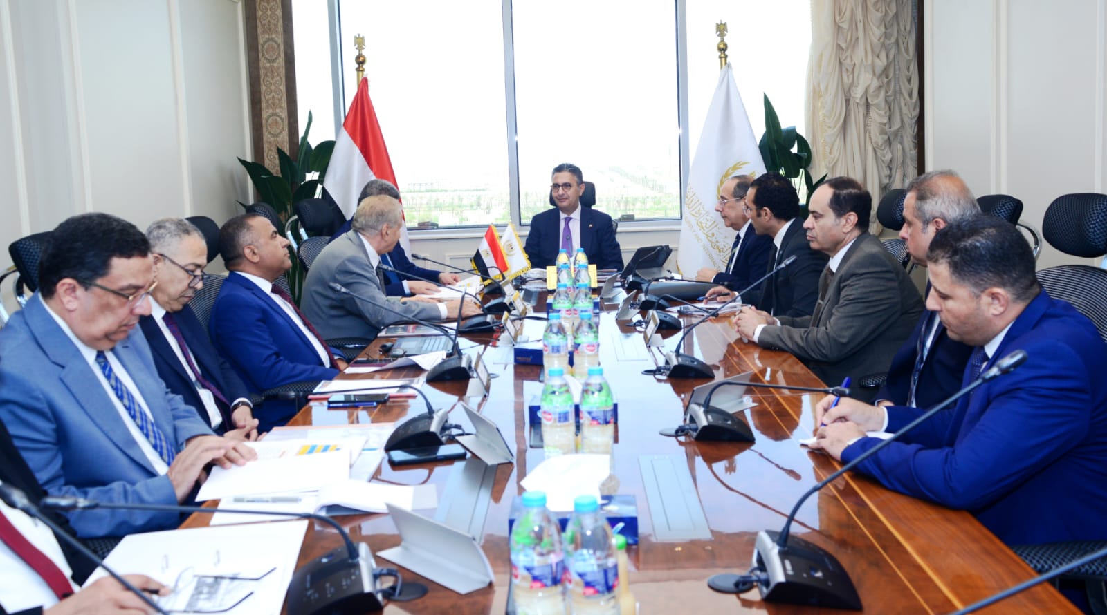 وزير التموين يجتمع برئيس مجلس ادارة شركة مطاحن ومخابز شمال القاهرة