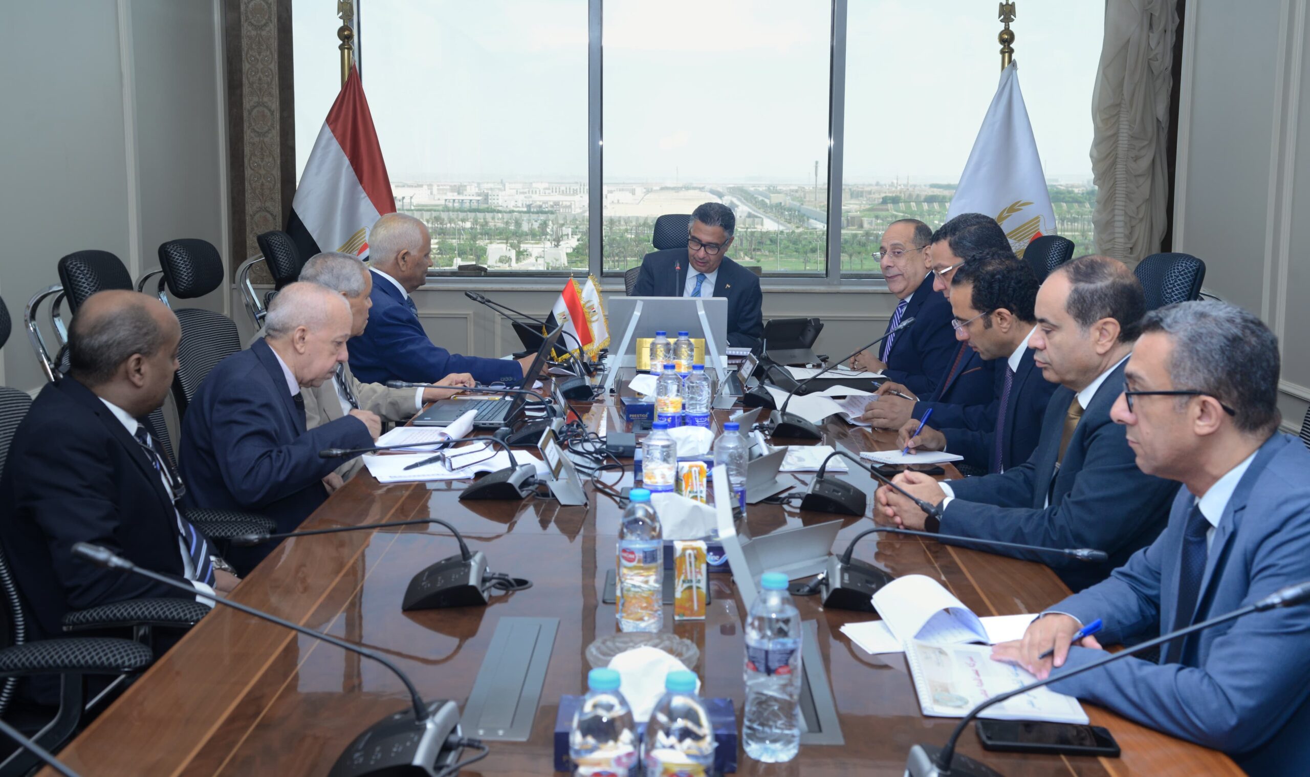 وزير التموين يجتمع مع رؤساء مجالس إدارات شركات المطاحن