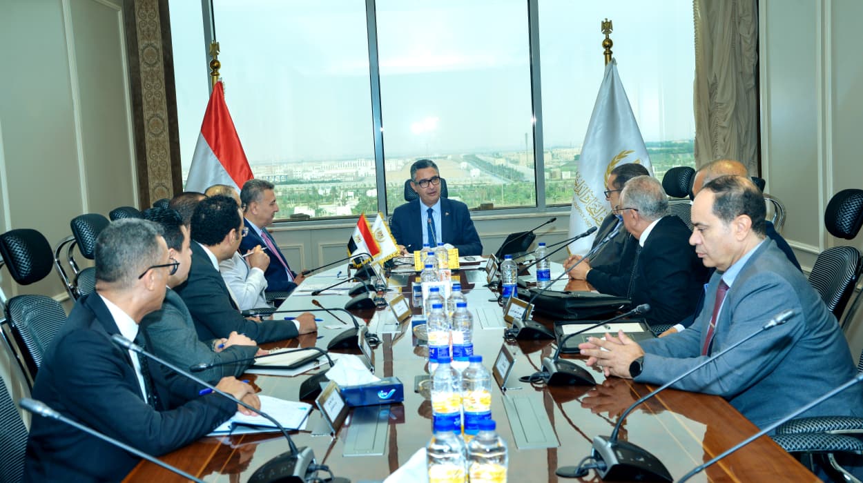 وزير التموين والتجارة الداخلية يلتقي شعبة المواد البترولية باتحاد الغرف التجارية
