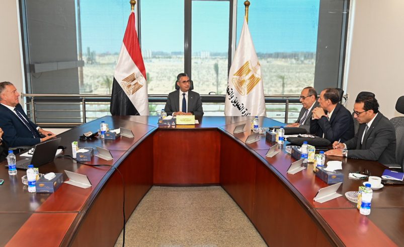 وزير التموين يبحث مع شركة بروجر الإيطالية، وشركة دركسيل الايطالية مشروع إنتاج الإيثانول الحيوي من الباجاس باستثمارات 278 مليون دولار
